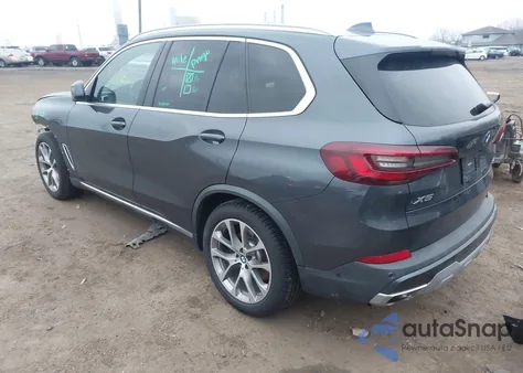 2021 BMW X5 xDrive40I z USA, uszkodzony, nr VIN 5UXCR6C00M9F52036